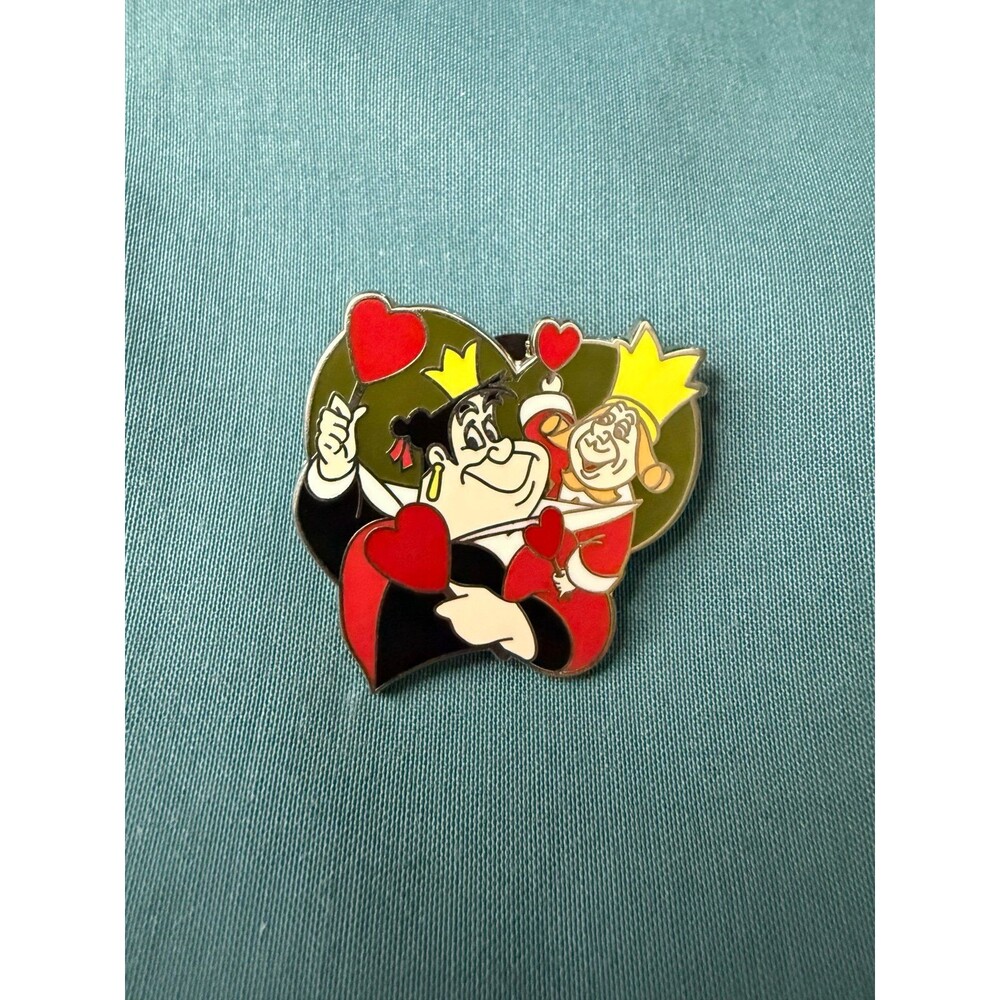 Disney Pin 2013 Couples Mystery Queen of Hearts & King of Hearts